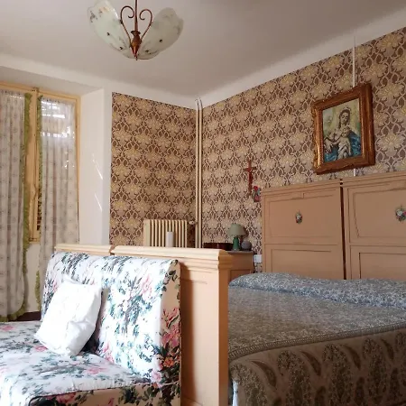 Guest house Giulia 4*